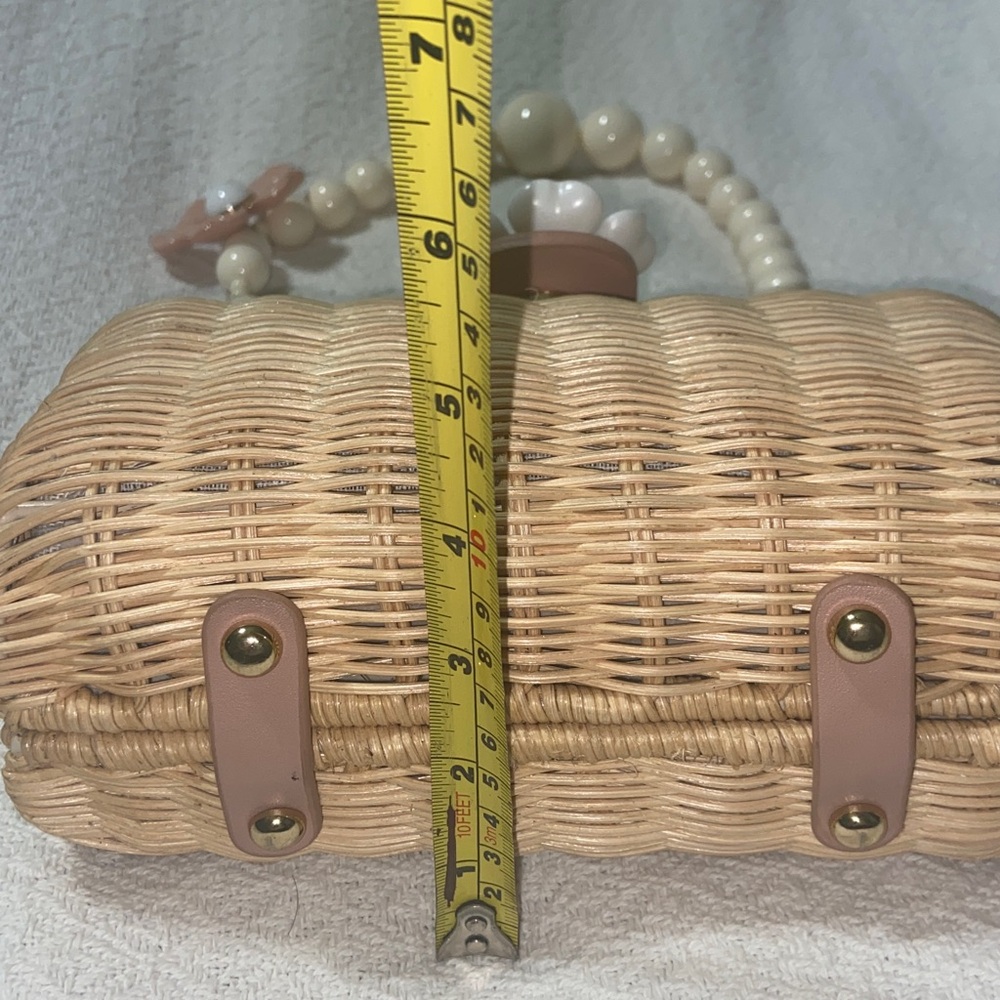 Nwot BTB Page Floral Clutch - Picture 10 of 12